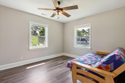 749 West Oak Forest Drive Charleston SC 29407