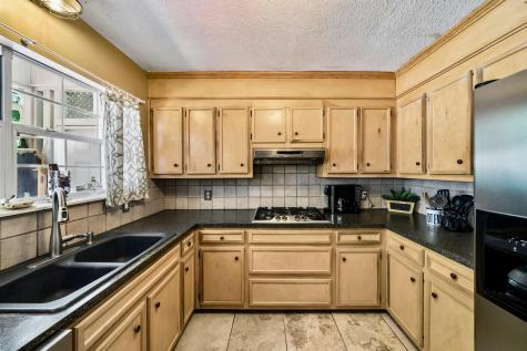 1882 Central Park Road Charleston SC 29412