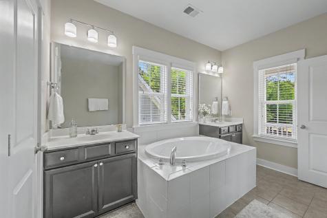 102 Ilderton Street Summerville SC 29483