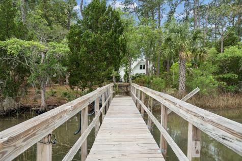 3556 Henrietta Hartford Road Mount Pleasant SC 29466