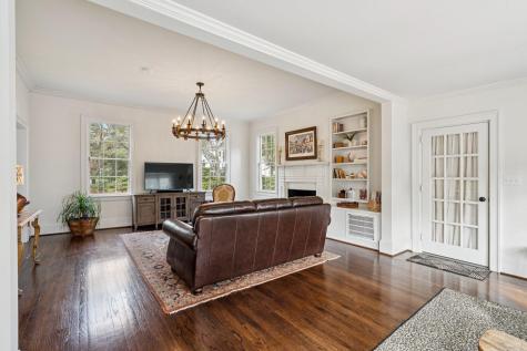 111 E Carolina Avenue Summerville SC 29483