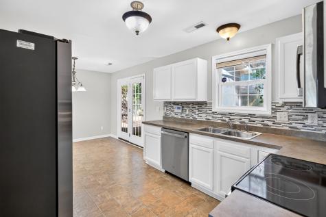 8960 Buck Run Court North Charleston SC 29406