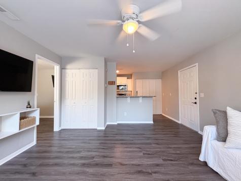 2011 N Highway 17 Mount Pleasant SC 29466