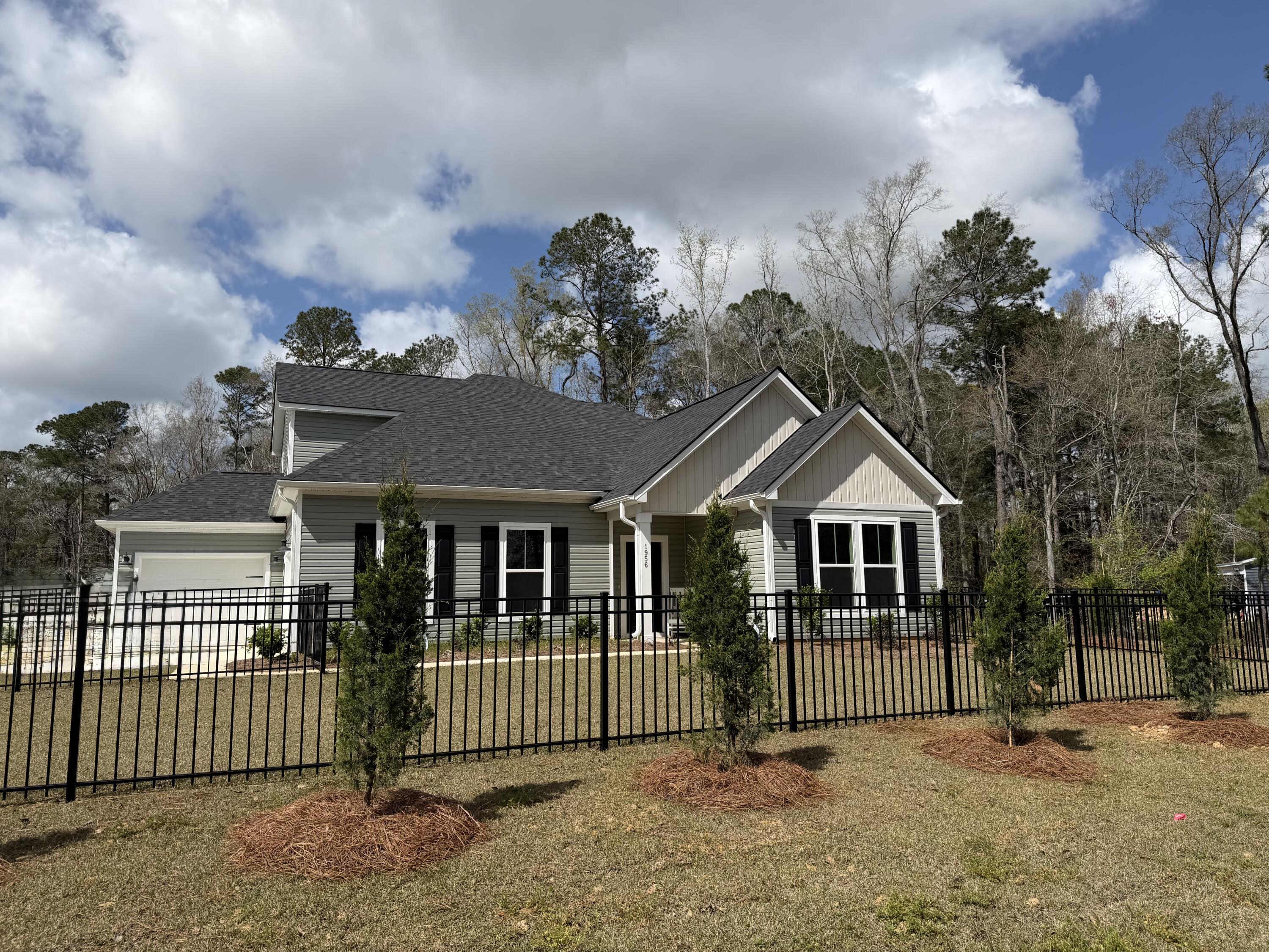 1956 Central Avenue Summerville SC 29483