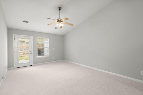 7852 Park Gate Drive North Charleston SC 29418