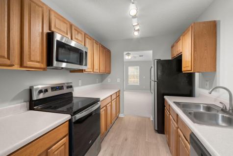 7852 Park Gate Drive North Charleston SC 29418
