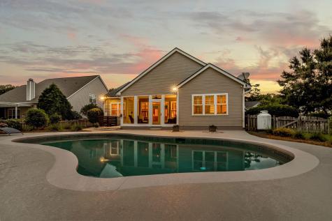 121 Thousand Oaks Court Summerville SC 29485
