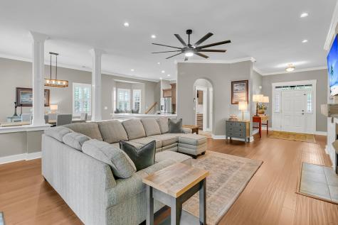 121 Thousand Oaks Court Summerville SC 29485