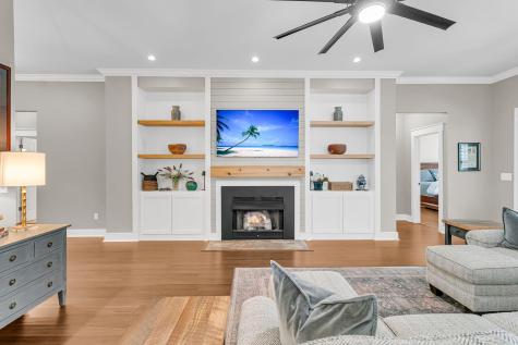 121 Thousand Oaks Court Summerville SC 29485
