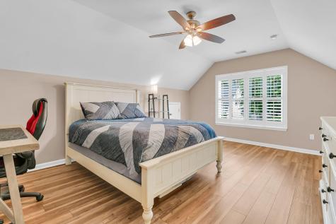 121 Thousand Oaks Court Summerville SC 29485