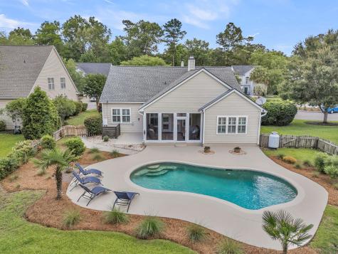 121 Thousand Oaks Court Summerville SC 29485