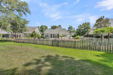 121 Thousand Oaks Court Summerville SC 29485