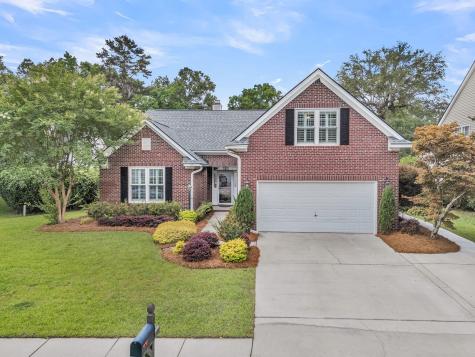 121 Thousand Oaks Court Summerville SC 29485