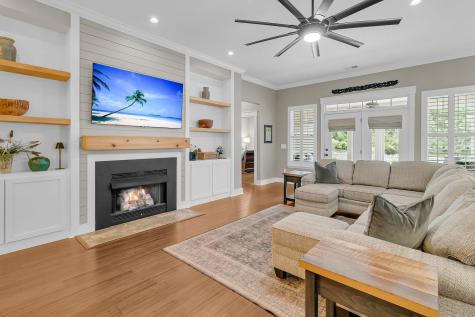 121 Thousand Oaks Court Summerville SC 29485