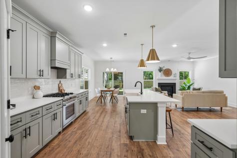 696 Eagle Street Mount Pleasant SC 29464
