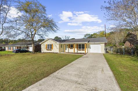 302 Gippy Drive Summerville SC 29486