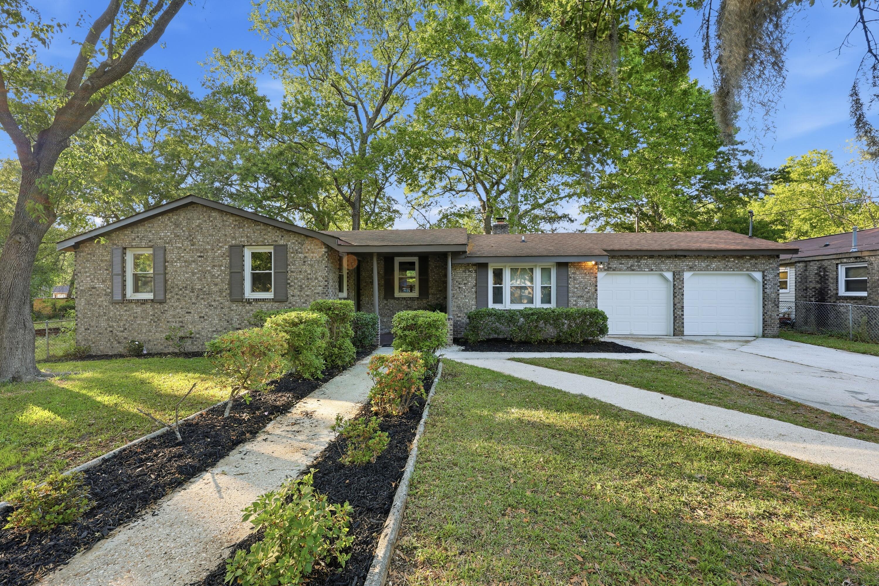 1908 Iron Street North Charleston SC 29406