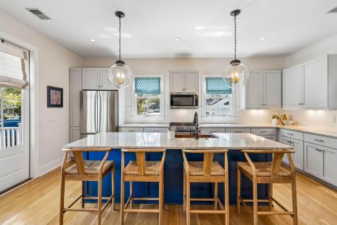 22 Pearl Avenue Mount Pleasant SC 29464