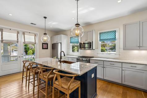 22 Pearl Avenue Mount Pleasant SC 29464