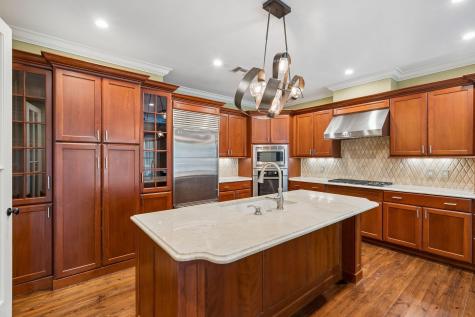 36 Prioleau Charleston SC 29401