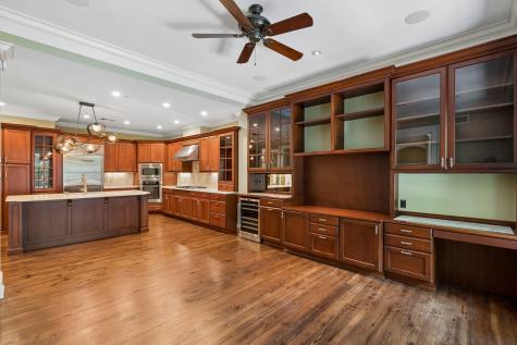 36 Prioleau Charleston SC 29401