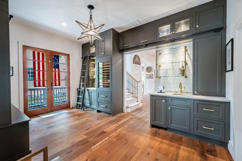407 Royall Avenue Mount Pleasant SC 29464