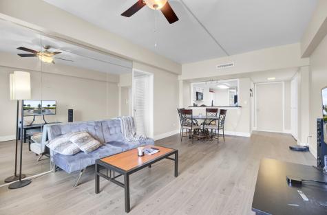 14 Lockwood Drive Charleston SC 29401