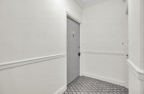 14 Lockwood Drive Charleston SC 29401