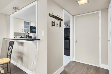14 Lockwood Drive Charleston SC 29401