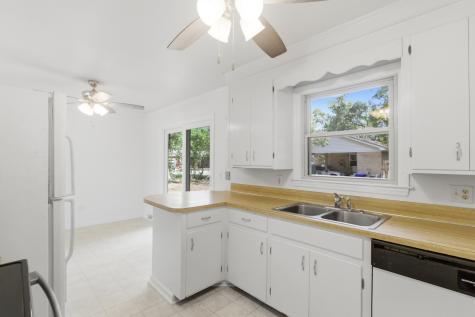 2754 Clover Street Charleston SC 29414