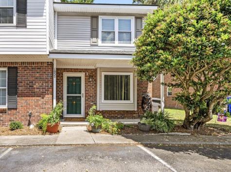 1057 Hunters Trace Mount Pleasant SC 29464