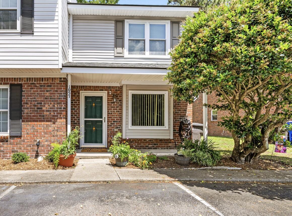 1057 Hunters Trace Mount Pleasant SC 29464