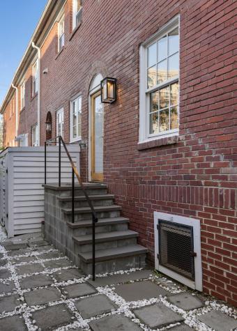 301 Broad Street Charleston SC 29401