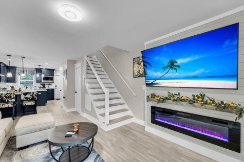 9 1/2 Halsey Street Charleston SC 29401