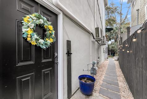 9 1/2 Halsey Street Charleston SC 29401