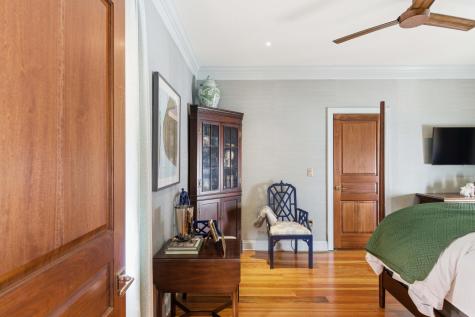 140 Queen Street Charleston SC 29401