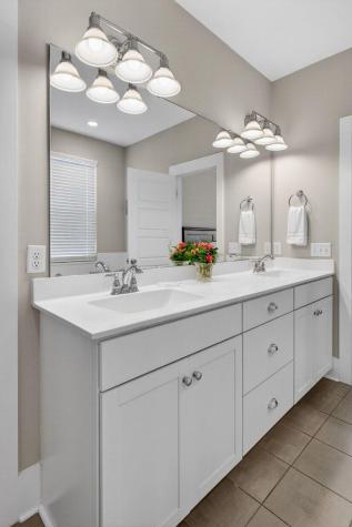 203 Gnarly Oak Lane Summerville SC 29485