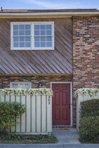 308 Saint Charles Court Charleston SC 29407