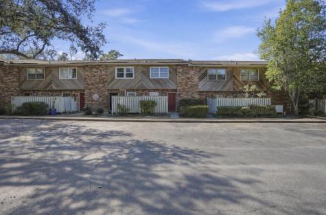 308 Saint Charles Court Charleston SC 29407