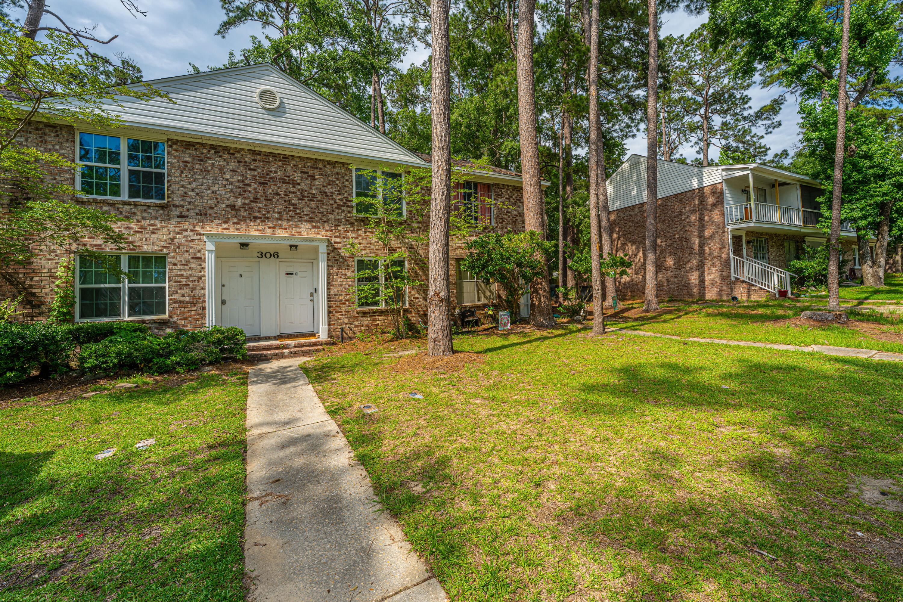 306 Crestview Drive Summerville SC 29485