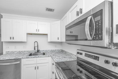 7940 Parklane Court North Charleston SC 29418