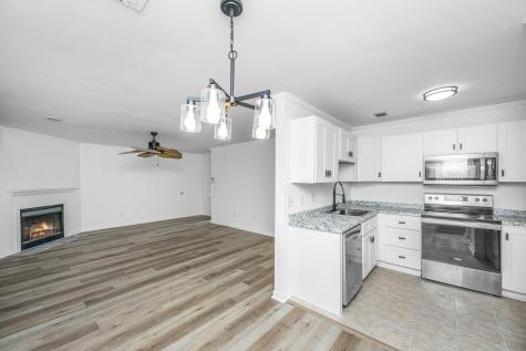7940 Parklane Court North Charleston SC 29418