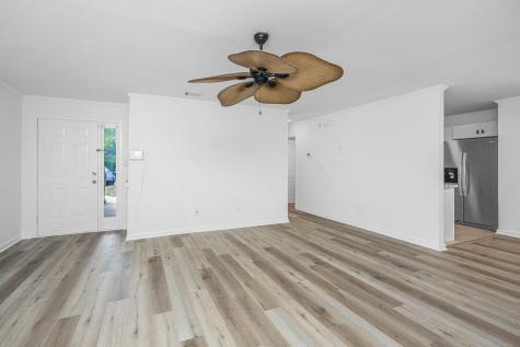 7940 Parklane Court North Charleston SC 29418