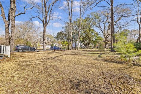 2401 Falcon Road North Charleston SC 29406