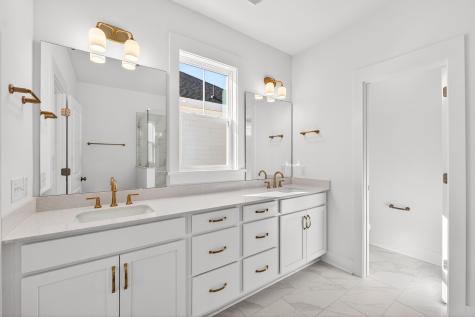 708 Rumbling Leaf Lane Summerville SC 29486
