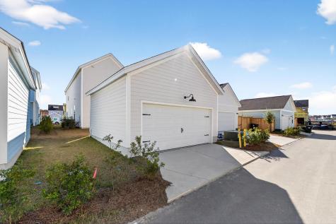 708 Rumbling Leaf Lane Summerville SC 29486