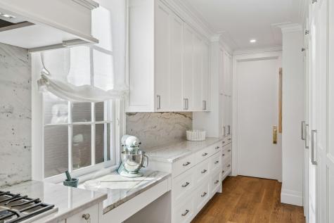 104 Murray Boulevard Charleston SC 29401