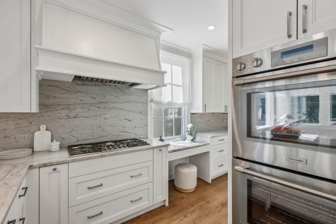 104 Murray Boulevard Charleston SC 29401