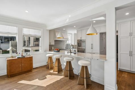 104 Murray Boulevard Charleston SC 29401