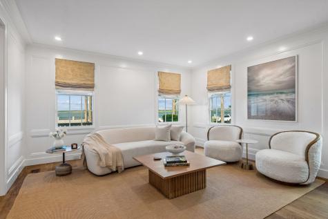 104 Murray Boulevard Charleston SC 29401